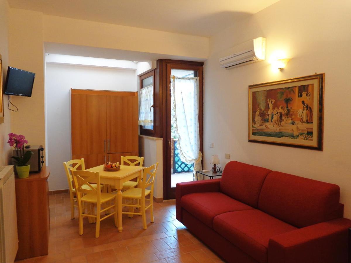 Aparthotel La Casa Di Carla Fermo Exterior foto